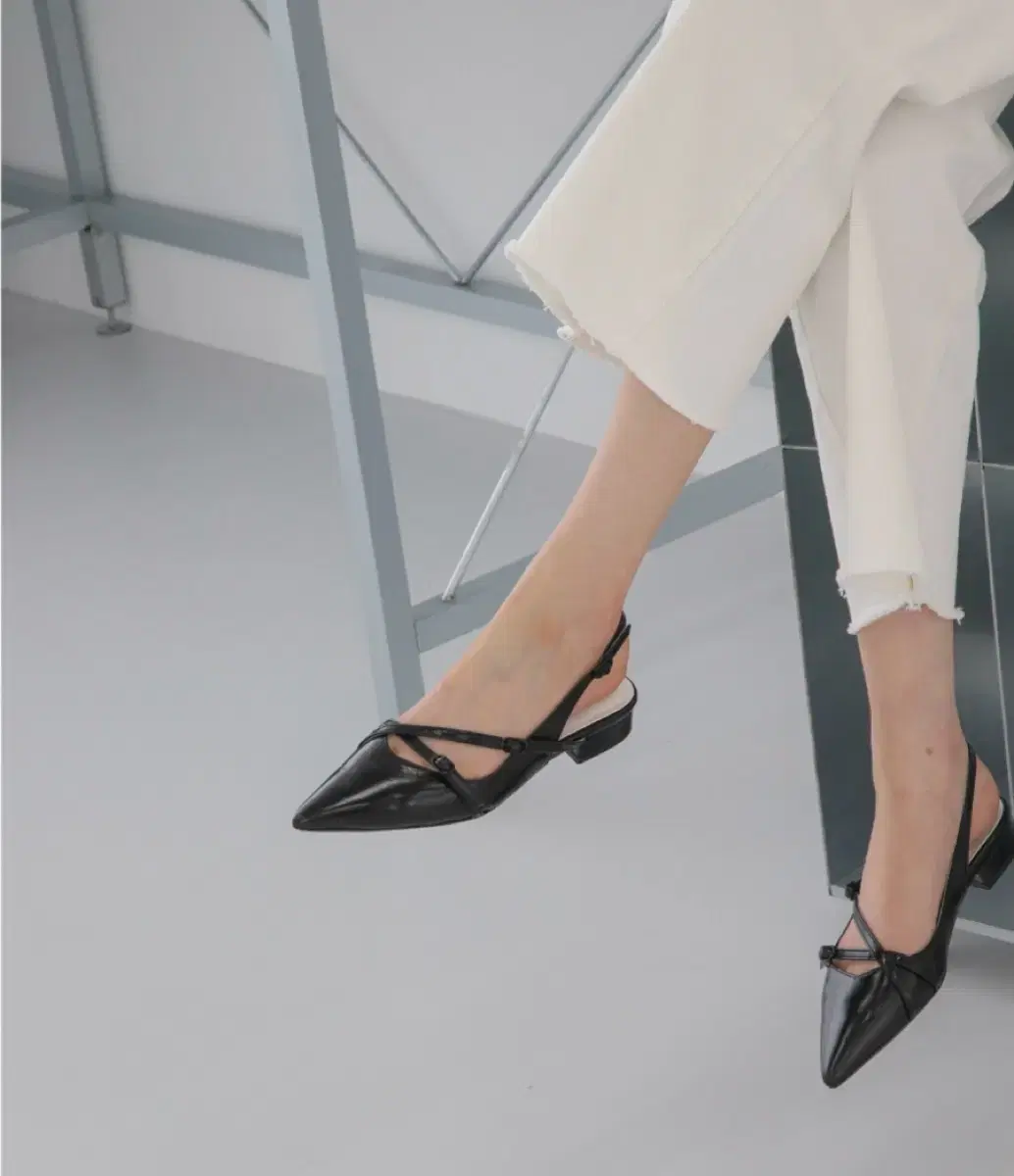 러브듀이 Oblique strap slingback 구두